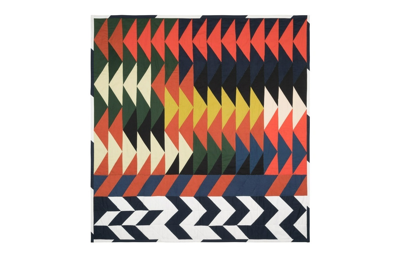 A.P.C.新作“ジグザグ模様”のキルトラグ＆クッション、ジェシカ・オグデンとコラボ