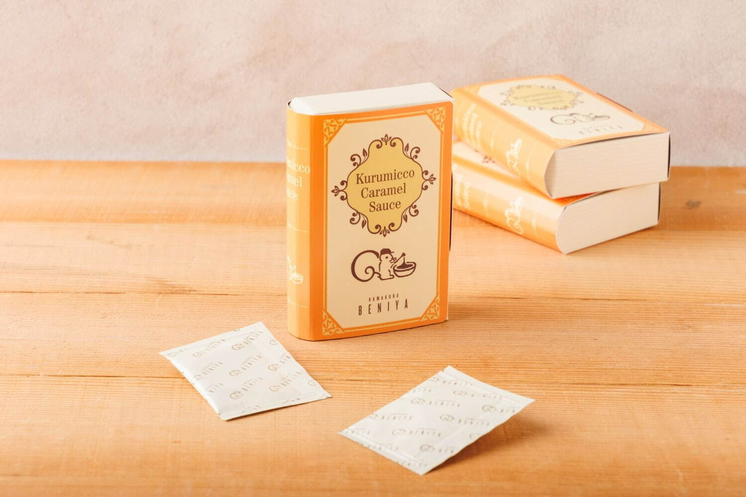 「クルミッ子キャラメルソース 10袋入」600円