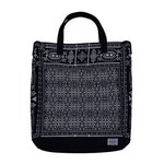 ホワイトマウンテニアリングが旗艦店限定の初売りアイテムを発売！バンダナ柄のダウンベスト・トートバッグ｜写真3