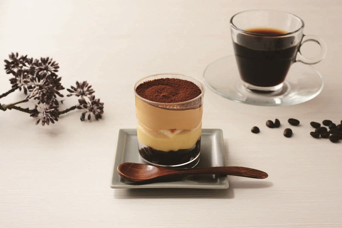 ローソン×猿田彦珈琲のコラボスイーツ、“珈琲ジュレ”にキャラメルorマロンクリームを重ねて