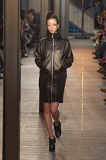 バナル シック ビザール(banal chic bizarre)、2010-2011年秋冬コレクション｜写真6