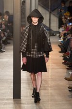 バナル シック ビザール(banal chic bizarre)、2010-2011年秋冬コレクション｜写真12