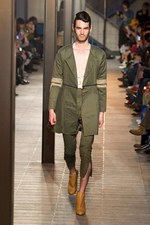 バナル シック ビザール(banal chic bizarre)、2010-2011年秋冬コレクション｜写真14