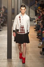 バナル シック ビザール(banal chic bizarre)、2010-2011年秋冬コレクション｜写真20