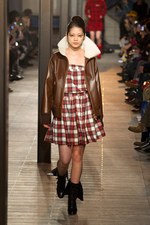 バナル シック ビザール(banal chic bizarre)、2010-2011年秋冬コレクション｜写真21