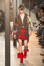 バナル シック ビザール(banal chic bizarre)、2010-2011年秋冬コレクション｜写真32