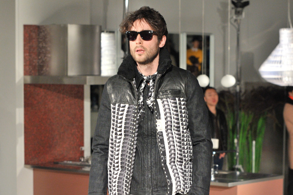 ウェアラバウツ 2010-11年秋冬 メンズ コレクション