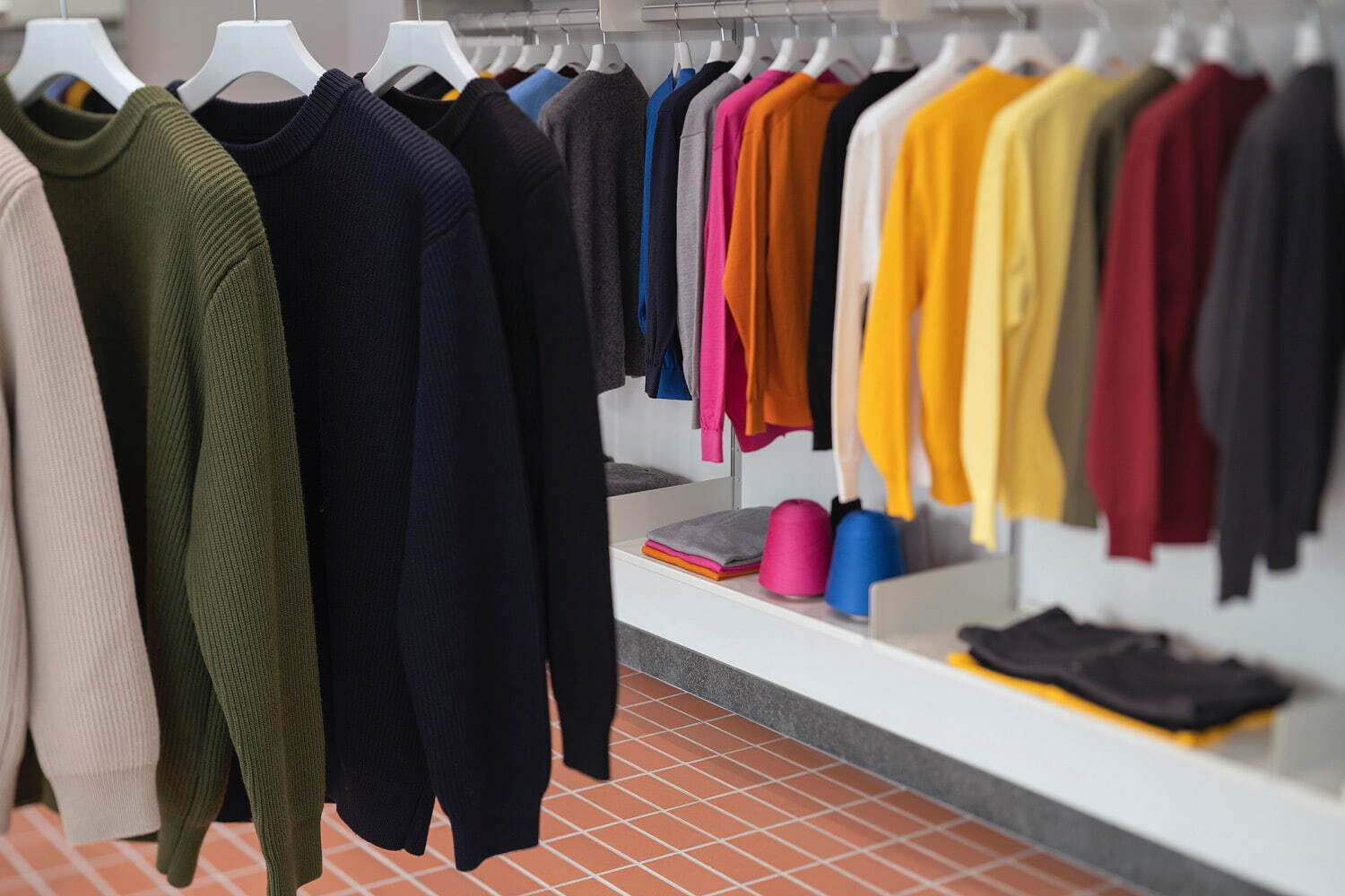 コーヘン(COOHEM), ディスイズアセーター(THIS IS A SWEATER.) 米富繊維｜写真25