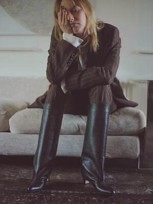 ネブローニ(NEBULONI E.) 2022-23年秋冬ウィメンズコレクション  - 写真1