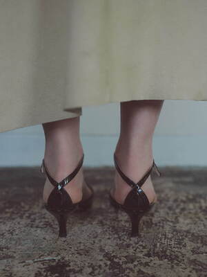 ネブローニ(NEBULONI E.) 2022-23年秋冬ウィメンズコレクション  - 写真5