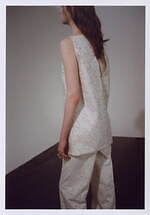 アカネ ウツノミヤ 2023年春夏コレクション、写真家ロバート・メープルソープの作品を洋服に｜写真6