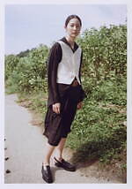 アカネ ウツノミヤ 2023年春夏コレクション、写真家ロバート・メープルソープの作品を洋服に｜写真25