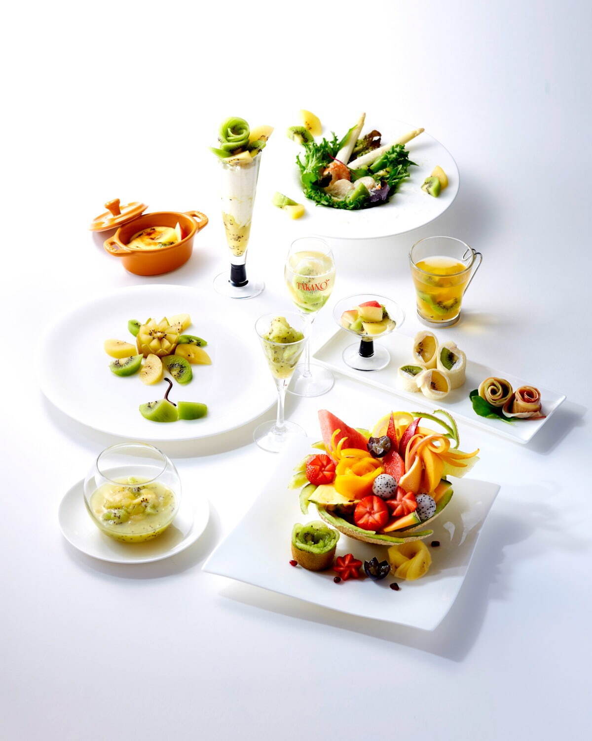 「フルーツサロンコース〜ゼスプリ キウイフルーツ〜」6,600円 提供日:9月10日(土)・11日(日)・17日(土)・18日(日)・24日(土)・25日(日) 提供場所:新宿高野本店B1F フルーツサロン