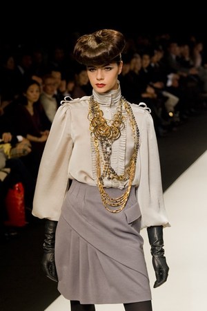 ユキコ ハナイ(Yukiko Hanai)、2010-2011年秋冬コレクション｜写真6