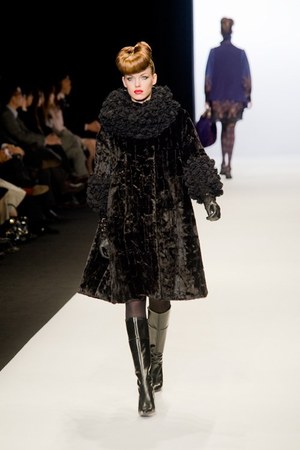 ユキコ ハナイ(Yukiko Hanai)、2010-2011年秋冬コレクション｜写真23