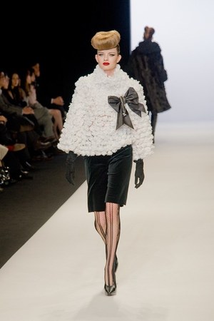 ユキコ ハナイ(Yukiko Hanai)、2010-2011年秋冬コレクション｜写真24