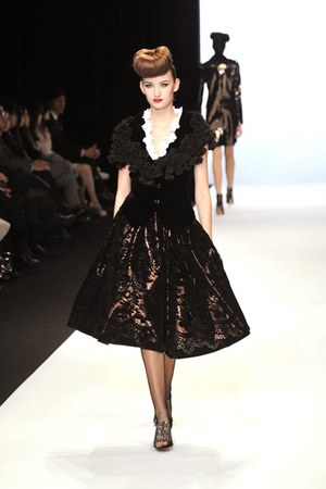 ユキコ ハナイ(Yukiko Hanai)、2010-2011年秋冬コレクション｜写真29
