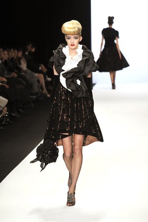 ユキコ ハナイ(Yukiko Hanai)、2010-2011年秋冬コレクション｜写真30