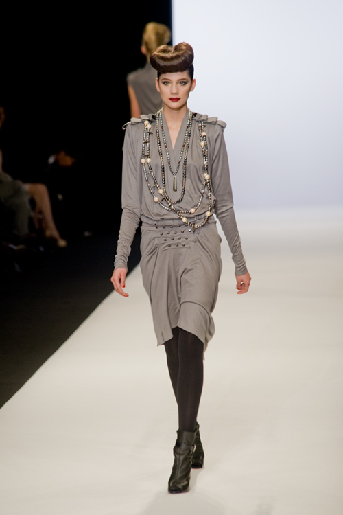 ユキコ ハナイ 2010-11年秋冬<span>コレクション</span> - 写真8