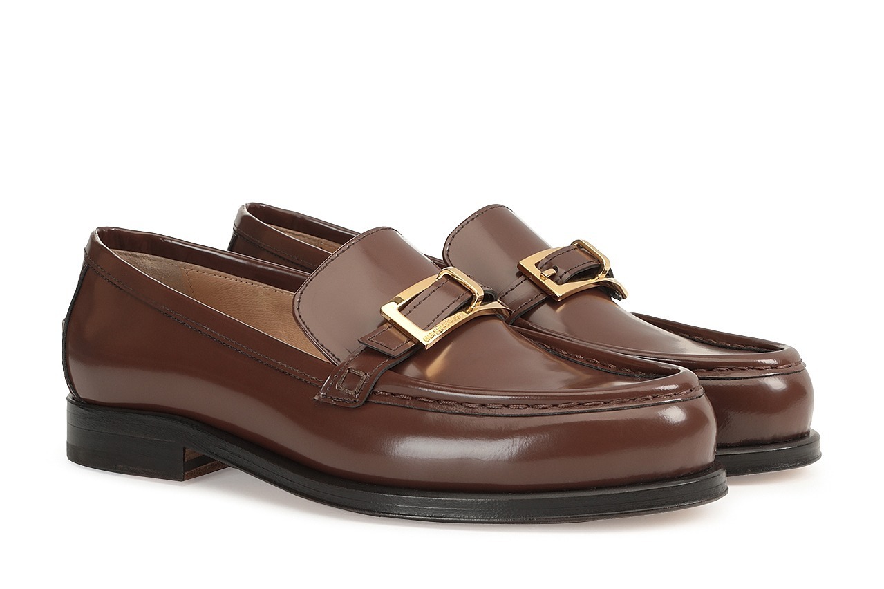 セルジオ ロッシ“メタルバックル”が輝く新作シューズ「エスアール ノラ」ローファーやブーツ