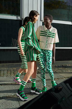 バウム ウンド ヘルガーテン(BAUM UND PFERDGARTEN) 2022年プレフォールウィメンズコレクション  - 写真14