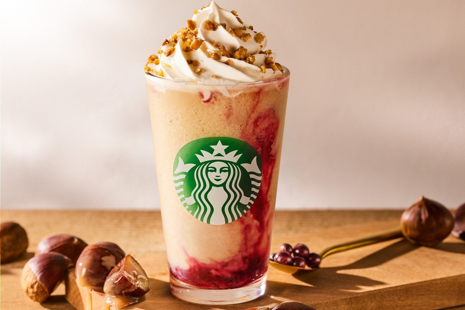 スターバックス「マローネ カシス フラペチーノ」