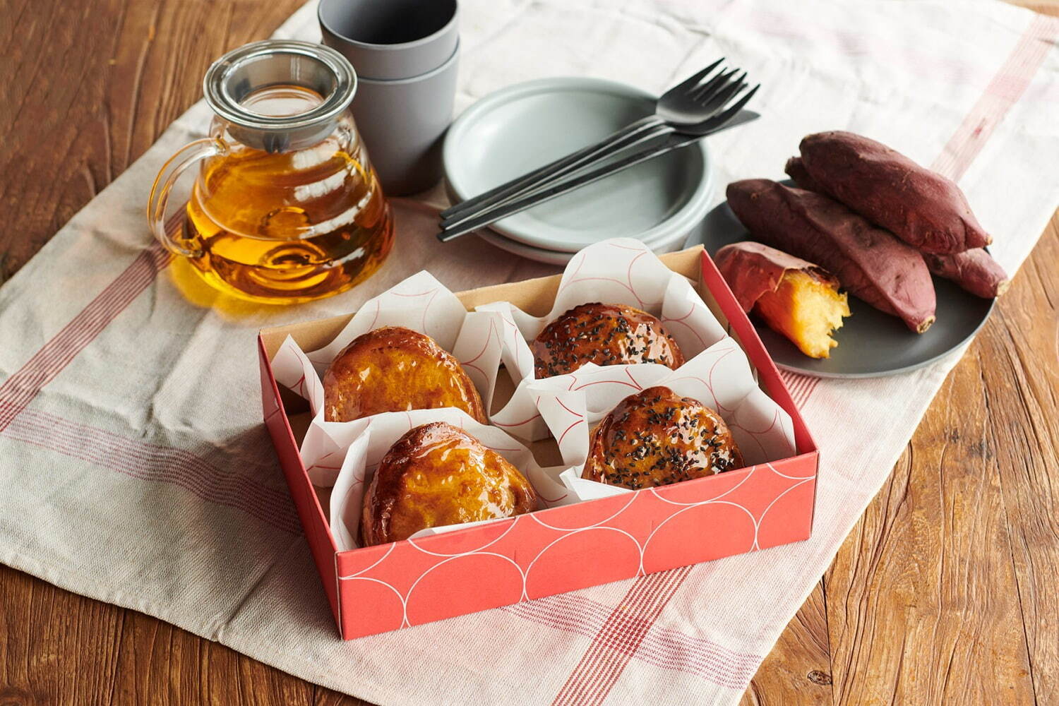 RINGO」から秋の定番“さつま芋”の焼きたてカスタードアップル