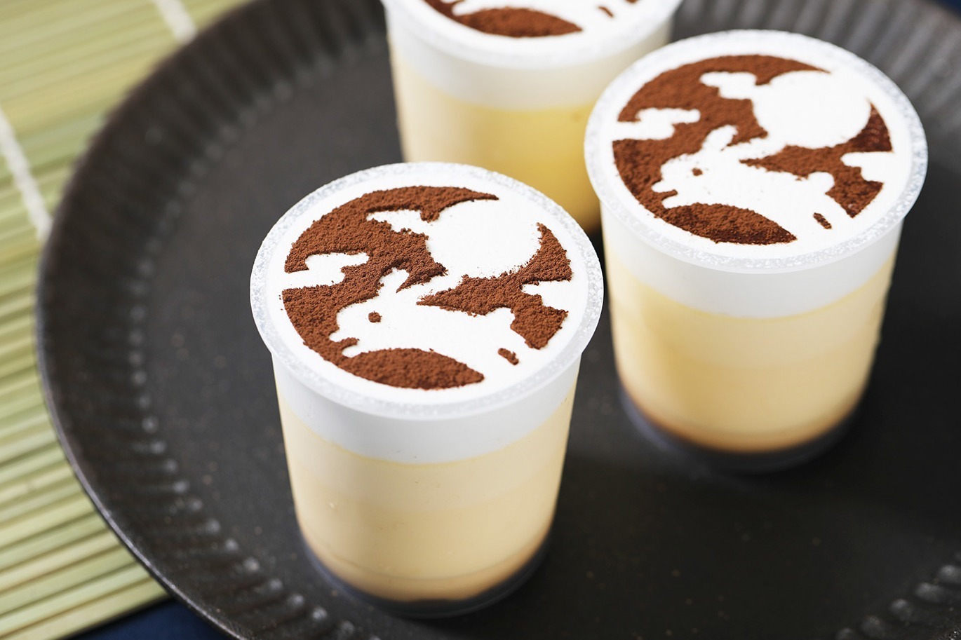 パステル“うさぎ”イラスト入り「お月見プリン」、なめらかプリン×とろけるホイップクリーム