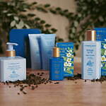 レルボラリオ“ブルーのサテン巾着付き”ボディケアセットなど、神戸阪急の新店限定で｜写真1