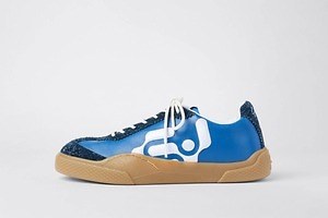 エイティーズ新作ユニセックススニーカー「サントス」70年代のカルチャー着想＆レリーフ刺繡入り