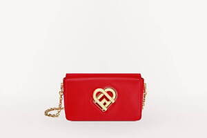 フルラ“ハート型ターンロック”が輝く新作バッグ、チェーンストラップ付きクロスボディ｜写真3