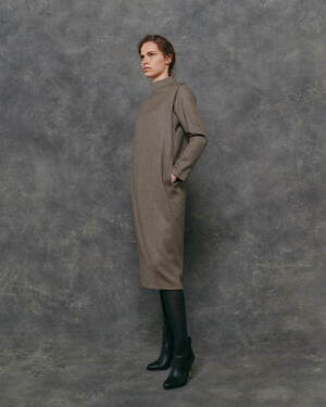 ルームエイト ブラック(Room no.8 / BLACK) 2022-23年秋冬ウィメンズコレクション  - 写真1