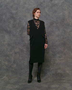 ルームエイト ブラック(Room no.8 / BLACK) 2022-23年秋冬ウィメンズコレクション  - 写真16