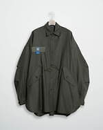 フミト ガンリュウ“立体シルエット”ダッフルコートやミリタリーシャツジャケット、限定カラーが名古屋に｜写真17