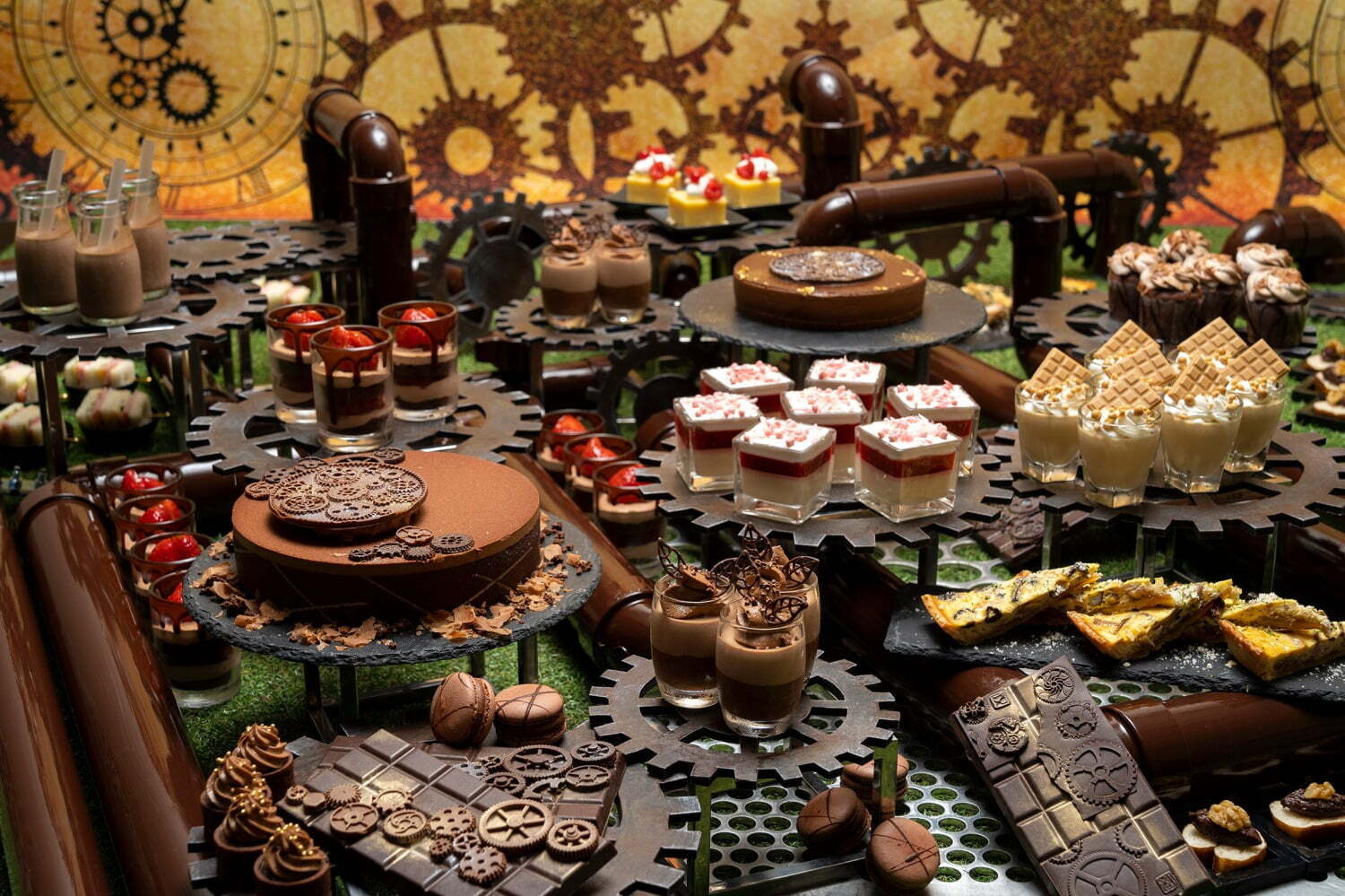チョコレートビュッフェ｜「不思議なチョコレート工場」テーマのデザートビュッフェが福岡で、歯車ケーキ＆石炭プリンなど