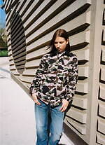 アー・ペー・セー×ベイプ、ロゴ入りキャスケット＆ウォッシュド加工デニムパンツなど｜写真68