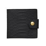 イル ビゾンテ新作“パイソン柄”型押しレザーのボストンバッグや財布、美しい立体感｜写真5