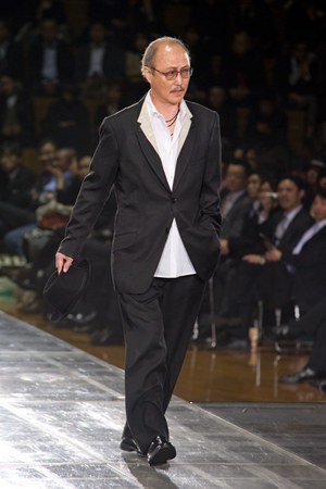 ヨウジヤマモト(Yohji Yamamoto) YOHJI YAMAMOTO THE MEN 4.1 2010 TOKYO｜写真5