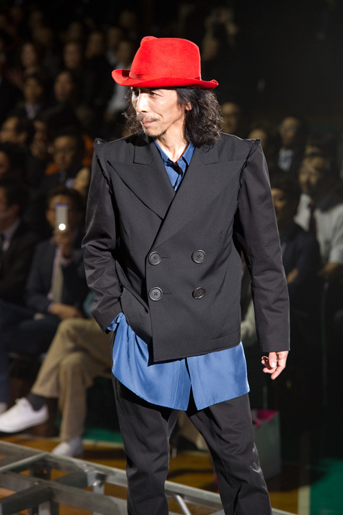 ヨウジヤマモト(Yohji Yamamoto)、メンズコレクション「YOHJI YAMAMOTO THE MEN 4.1 2010 TOKYO」 コピー