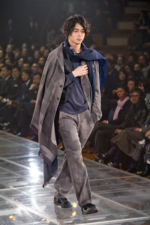 ヨウジヤマモト(Yohji Yamamoto) 2010-11年秋冬メンズコレクション  - 写真23