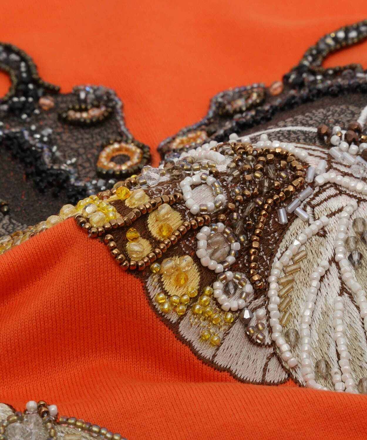 写真10/54|アンダーカバー新作“花・鳥・蝶”のビーズ刺繍Tシャツ 写真10/54|アンダーカバー新作“花・鳥・蝶”のビーズ刺繍Tシャツ