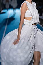 ユーシーエフ 2023年春夏コレクション - 軽やかなフォルムの変化｜写真5