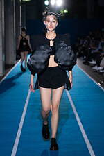 ユーシーエフ 2023年春夏コレクション - 軽やかなフォルムの変化｜写真15