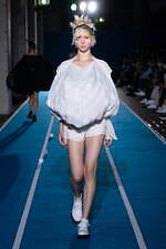 ユーシーエフ 2023年春夏コレクション - 軽やかなフォルムの変化｜写真24