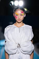 ユーシーエフ 2023年春夏コレクション - 軽やかなフォルムの変化｜写真28