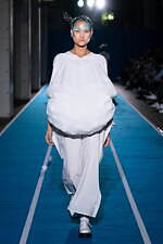 ユーシーエフ 2023年春夏コレクション - 軽やかなフォルムの変化｜写真29