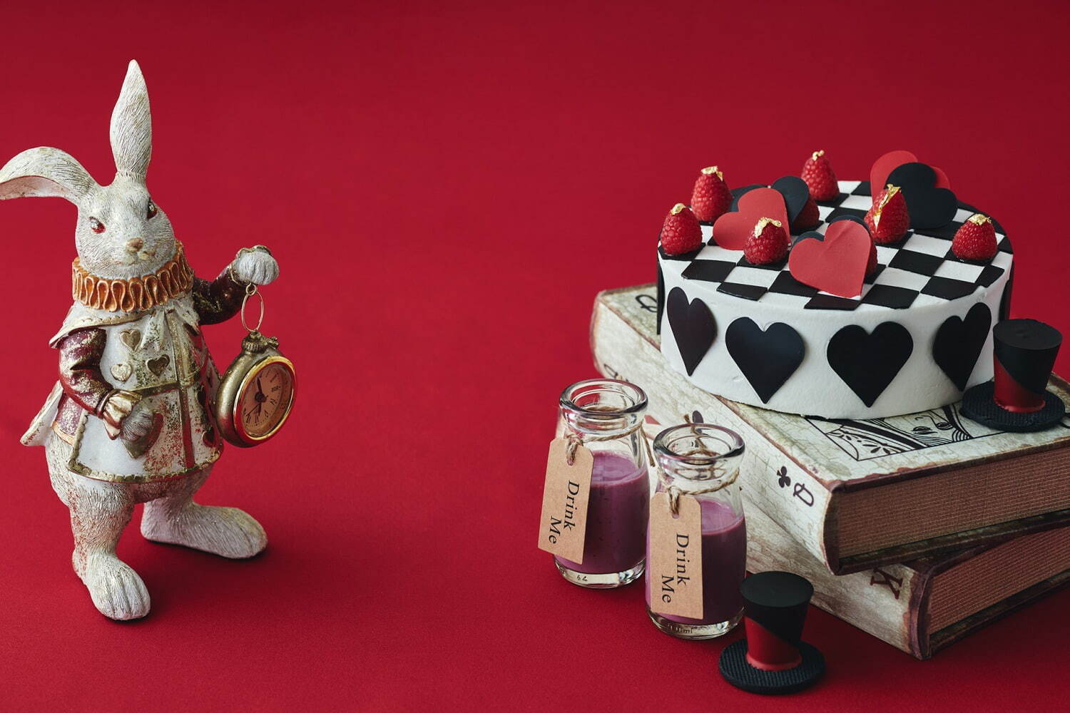 ヒルトン広島『不思議の国のアリス』着想のスイーツビュッフェ、“まるでチェスボード”のケーキなど｜写真5