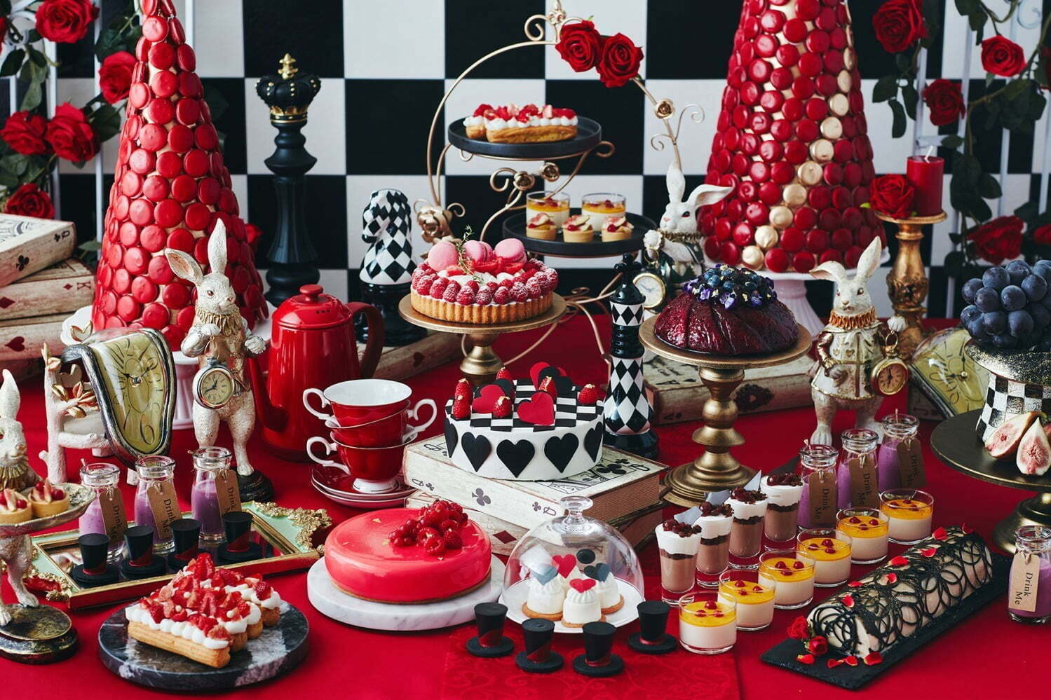 不思議の国のアリス｜ヒルトン広島『不思議の国のアリス』着想のスイーツビュッフェ、“まるでチェスボード”のケーキなど