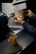 ディオール“繊細”レースモチーフの新作ジュエリー、付け襟ネックレスやパールが揺れるピアス｜写真21