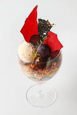 エンポリオ アルマーニ カフェ(EMPORIO ARMANI CAFFE) 季節のパフェ｜写真2